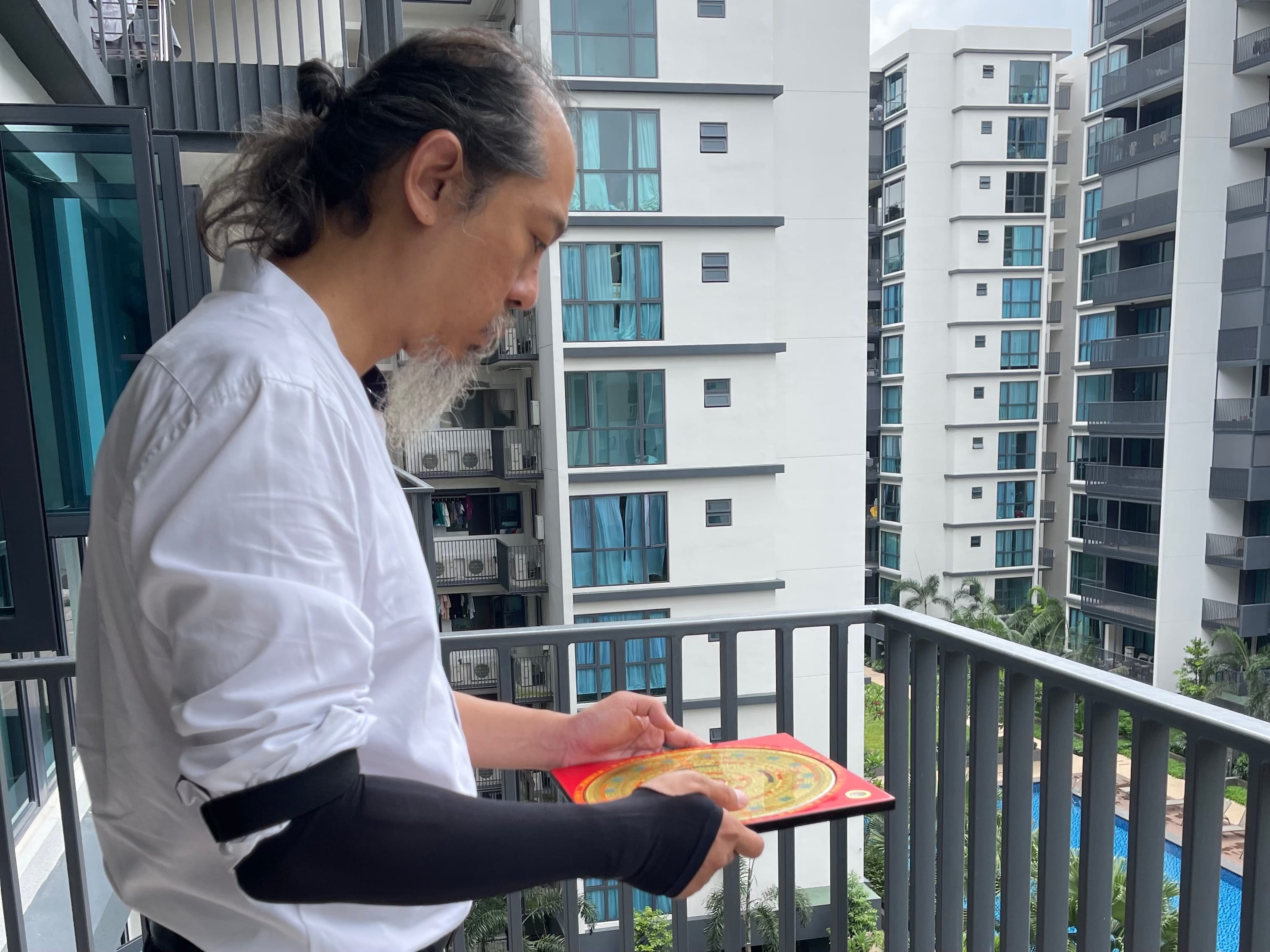 Master Louis Cheung Divineway FengshuiThe best Feng Shui Master Singapore, Louis Cheung From Divineway Feng Shui Divineway Fengshui Master Louis Cheung Residential Fengshui